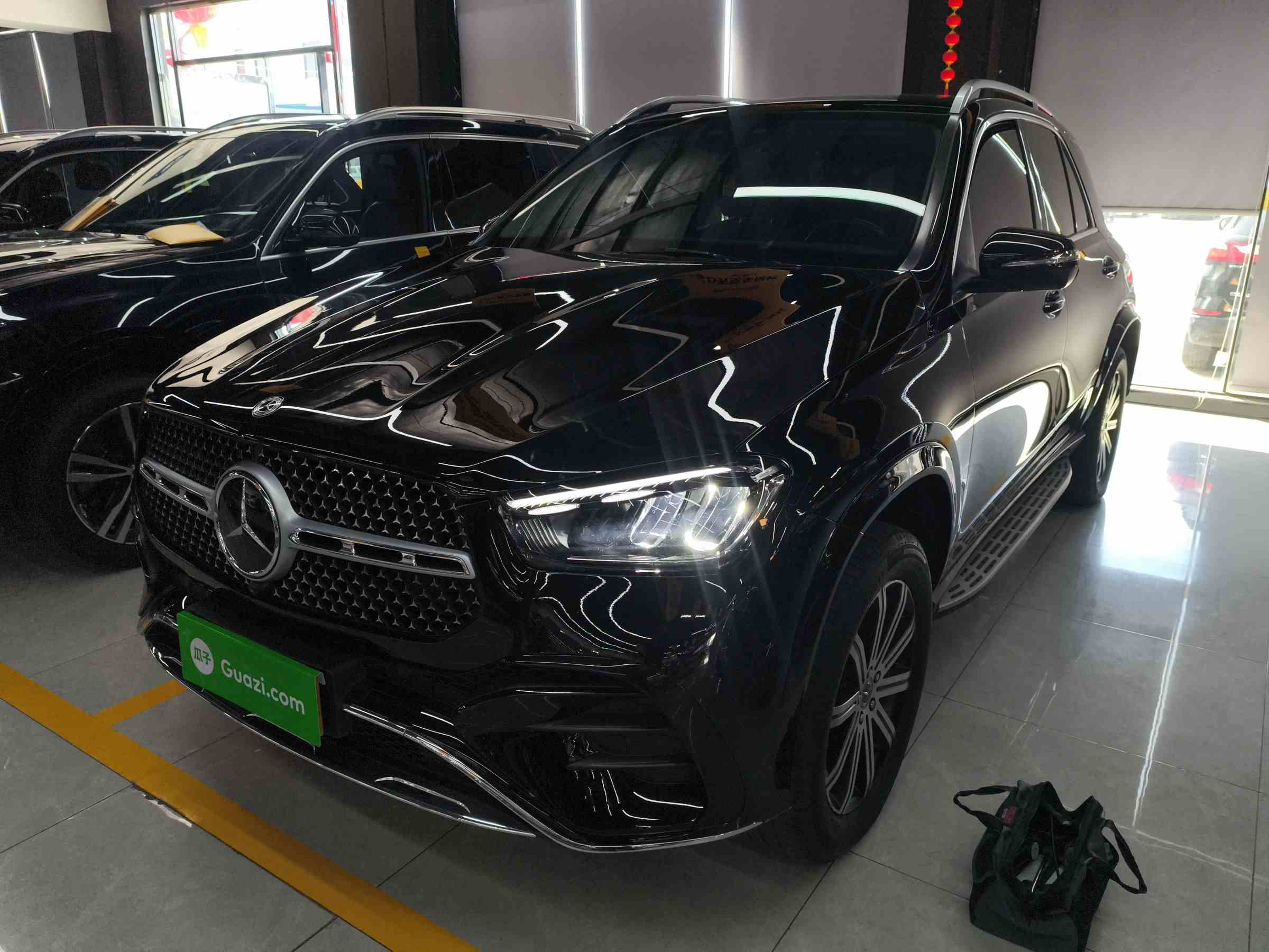 奔驰GLE 2024款 改款 GLE 350 4MATIC 时尚型(2)