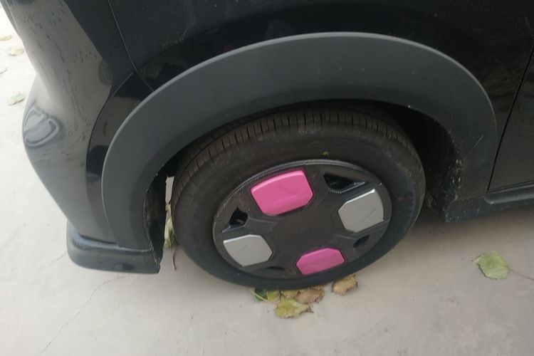 吉利银河 2025款 210km 熊猫卡丁车身外观6007