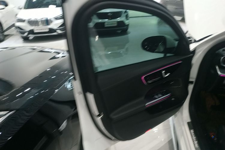 奔驰C级 2023款 改款 C 260 L 运动版中控内饰47