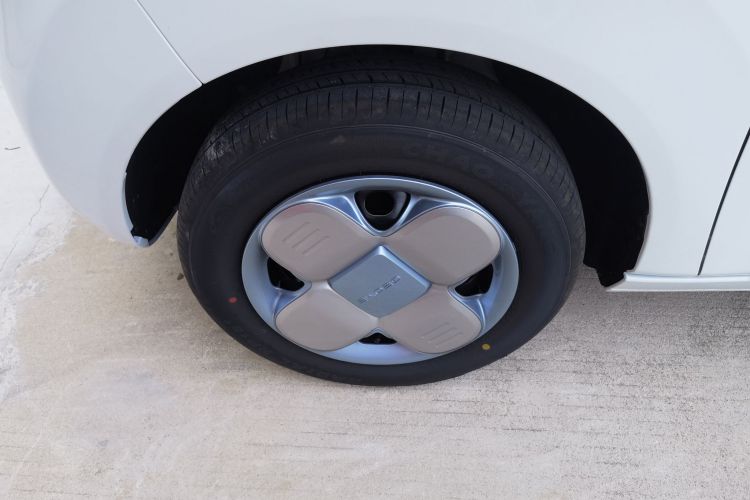 吉利汽车 2024款 熊猫mini 200km 耐力熊车身外观6007