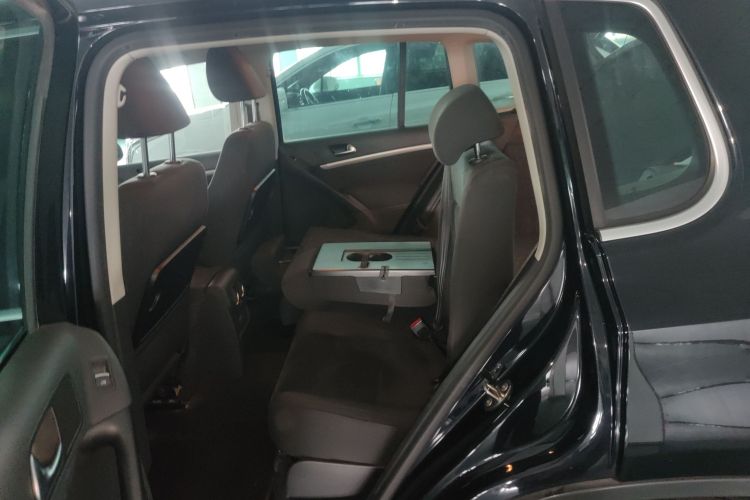 大众 Tiguan 2016款 2.0TSI 四驱标准型中控内饰21