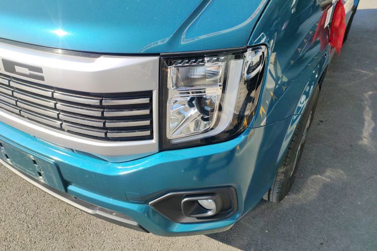 江铃福顺 2025款 2.0T 8AT柴油中轴中高顶商运型多功能乘用车7座局部细节36