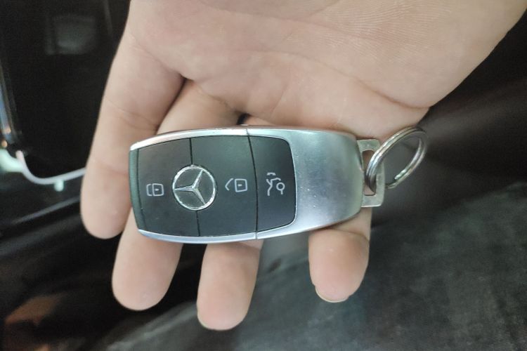 奔驰GLC 2020款 GLC 260 L 4MATIC 动感型中控内饰11