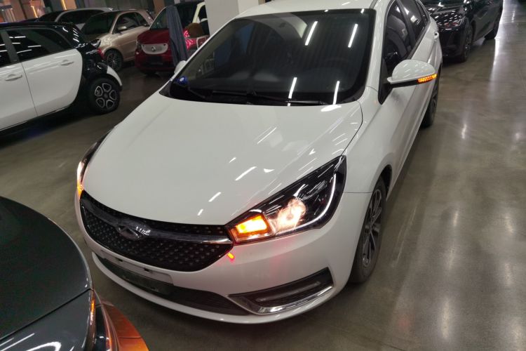 奇瑞 艾瑞泽5 2021款 PRO 1.5L CVT青春版车身外观6001