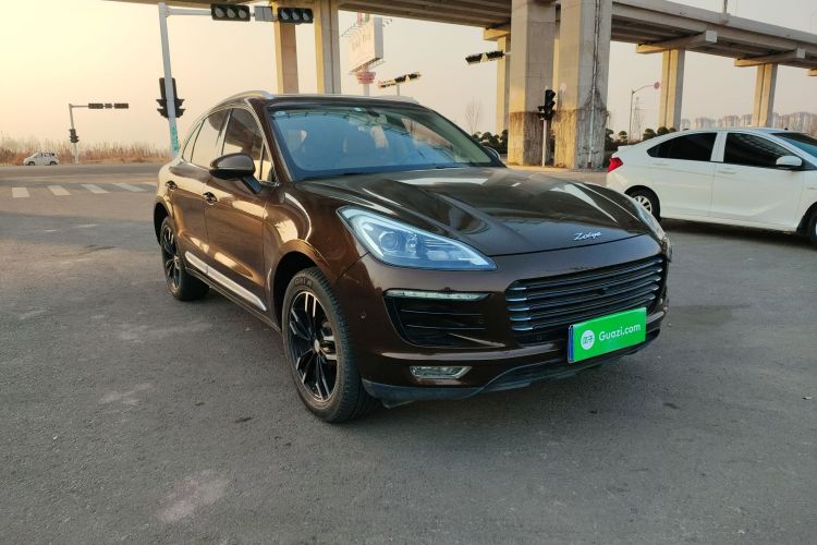 众泰SR9 2017款 2.0T 自动极致之梦版车身外观3