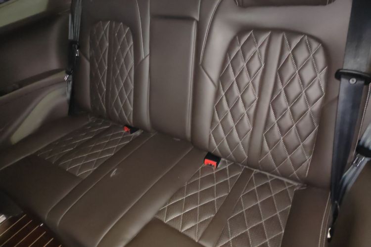 大众 威然 2020款 380TSI 尊贵版中控内饰21