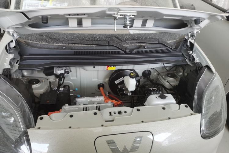 五菱汽车 宏光MINIEV 2025款 四门版 进阶款机舱底盘24