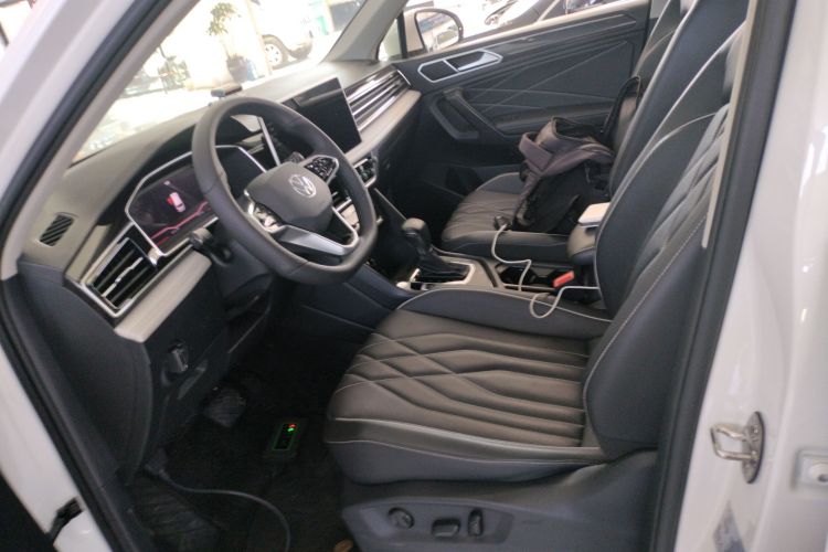 大众 途观L 2022款 330TSI 自动两驱智享版中控内饰19