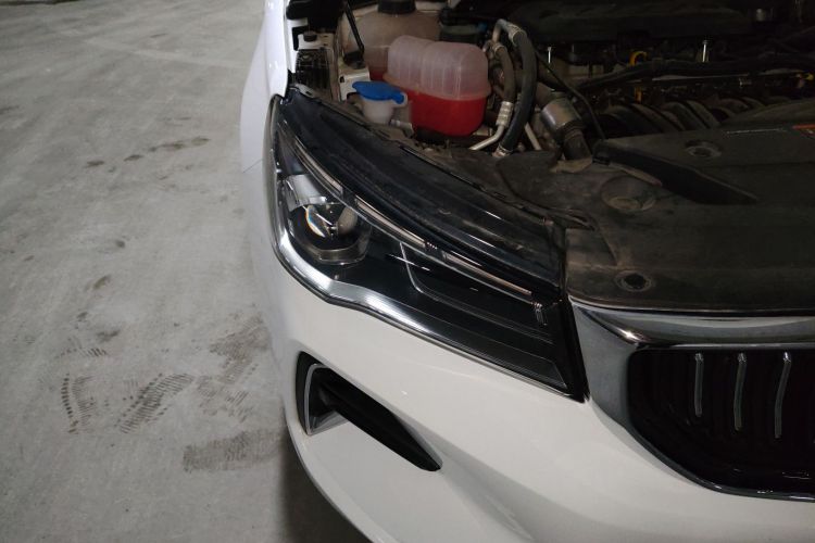 吉利汽车 帝豪 2024款 第4代 1.8L DHT醇净版车身外观8