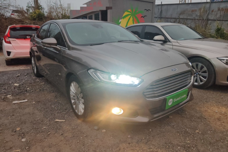 福特 蒙迪欧 2013款 2.0L GTDi200时尚型车身外观3