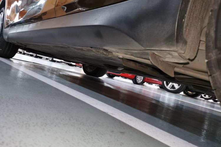 宝马X1 2013款 sDrive18i 时尚型局部细节9002