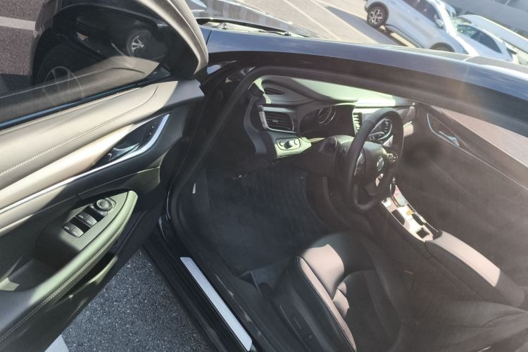 别克 君越 2019款 28T 豪华型中控内饰20