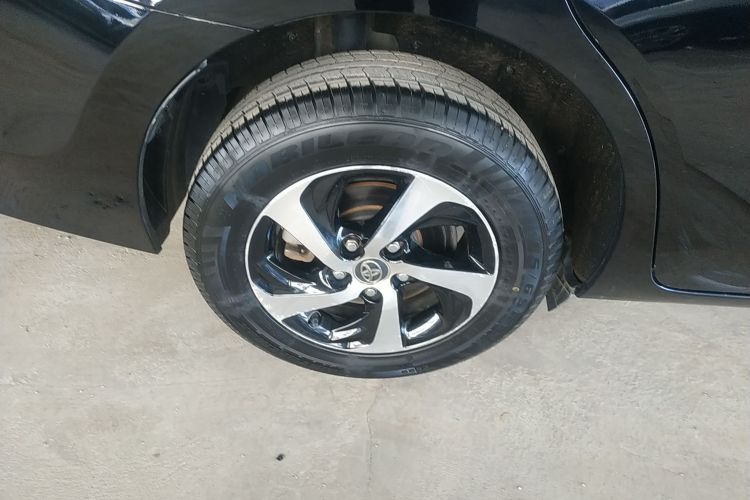 丰田 雷凌 2017款 改款 185T CVT精英版 国V车身外观6003