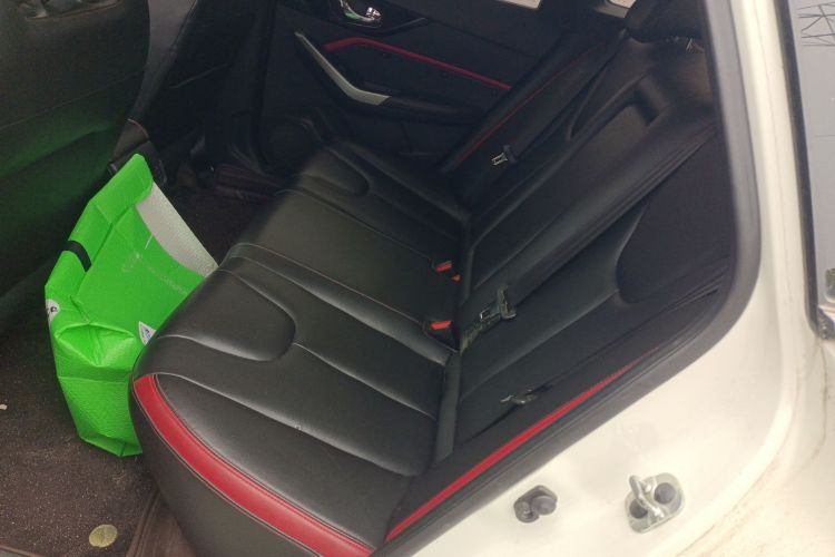 启辰D60 2018款 1.6L 手动智联精英版中控内饰21