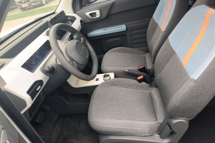 吉利银河 2023款 熊猫mini 200km 耐力熊中控内饰19