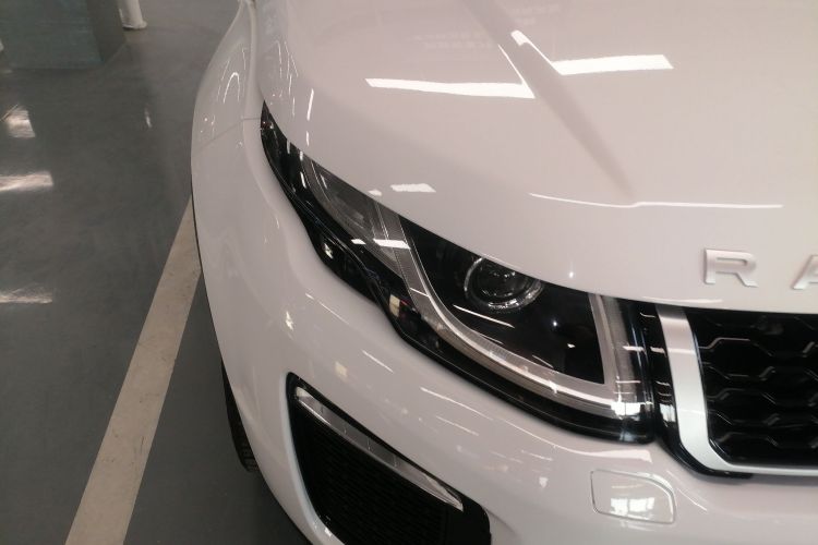 路虎 揽胜极光 2018款 240PS SE DYNAMIC 智锐版车身外观6006