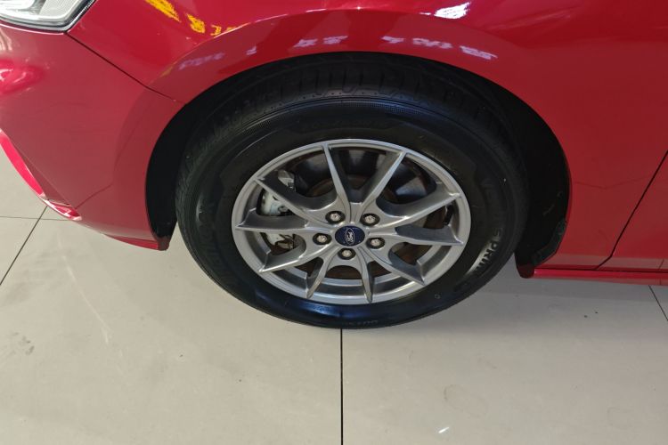 福特 福克斯 2020款 两厢 EcoBoost 180 自动锋潮型车身外观6007