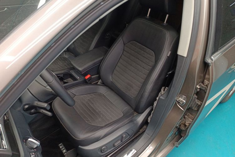 大众 迈腾 2015款 2.0TSI 豪华型局部细节19