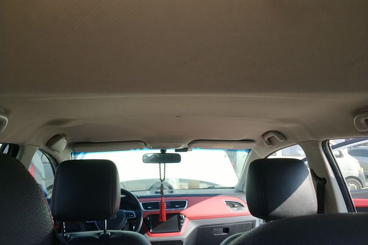 江汽集团 江淮iEV7S 2017款 智尊型中控内饰22