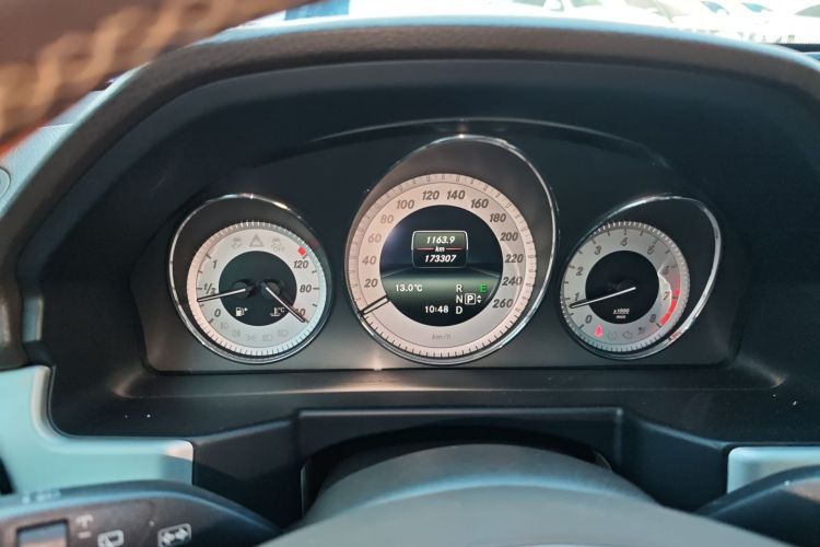 奔驰GLK级 2013款 GLK 300 4MATIC 动感天窗型中控内饰14