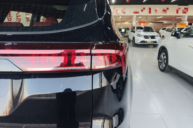捷途X70 PLUS 2024款 1.6T DCT超享版 5座车身外观9
