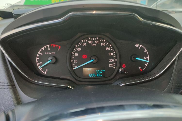 福特 福睿斯 2015款 1.5L 手动时尚型局部细节14