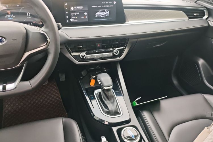 福特 福睿斯 2021款 1.5L 自动钻石版中控内饰16