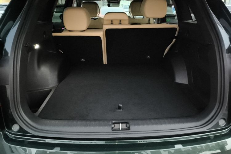 吉利汽车 星越L 2025款 东方曜 2.0TD 自动四驱望月版机舱底盘23