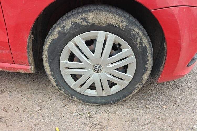 大众 Polo 2014款 1.4L 手动风尚版车身外观10