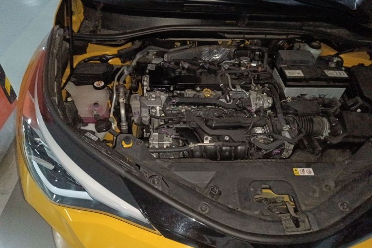 丰田C-HR 2021款 2.0L 豪华版局部细节9006