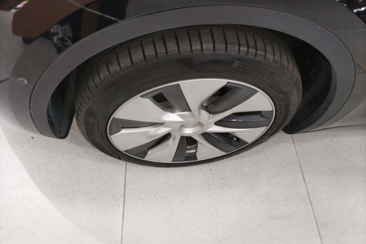 特斯拉 Model Y 2022款 改款 后轮驱动版车身外观6007