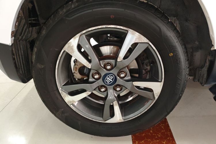 一汽 骏派D60 2015款 1.8L 自动舒适型车身外观6008