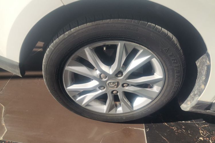 宝骏730 2016款 1.5L 手动豪华型 7座车身外观6007