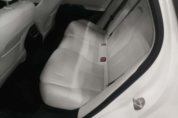 吉利银河 银河L6 2023款 125km 星舰中控内饰7004