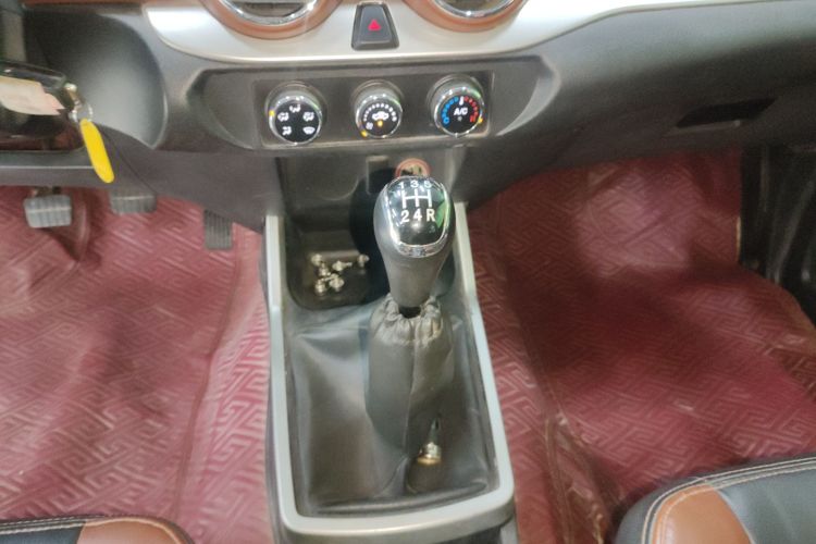 东风 锐骐 2019款 2.4L汽油国VI两驱标准型标箱2TZD局部细节18