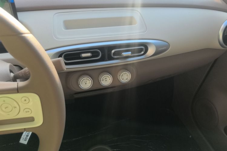 五菱汽车 宏光MINIEV 2025款 四门版 进阶款中控内饰16