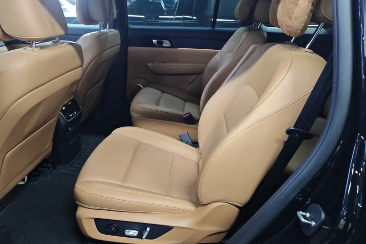 理想汽车 理想ONE 2021款 增程6座版中控内饰21