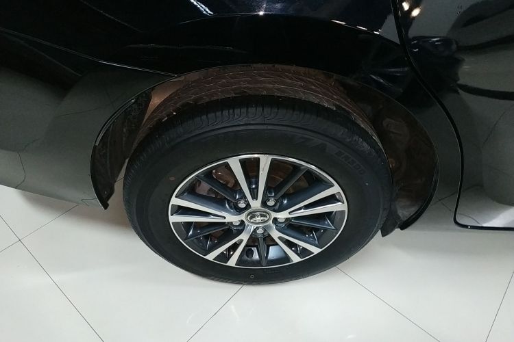 丰田 雷凌 2014款 1.6G CVT精英版车身外观56