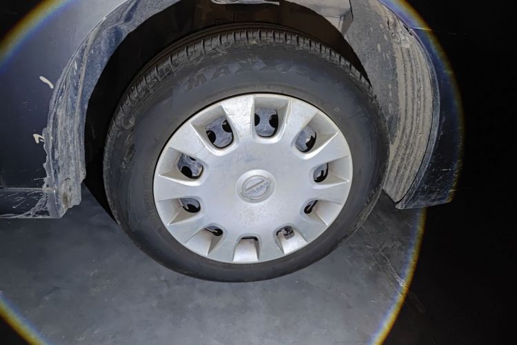 日产 轩逸 2012款 经典 1.6XE 手动舒适版车身外观10