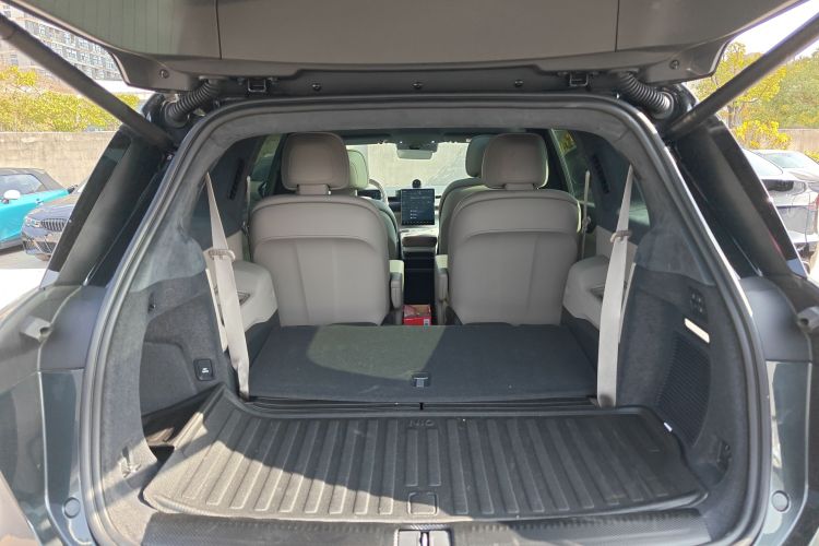 蔚来ES8 2024款 75kWh机舱底盘23