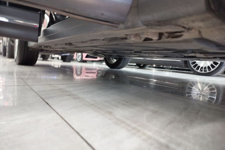 奔驰GLB 2023款 GLB 220 动感型局部细节9001