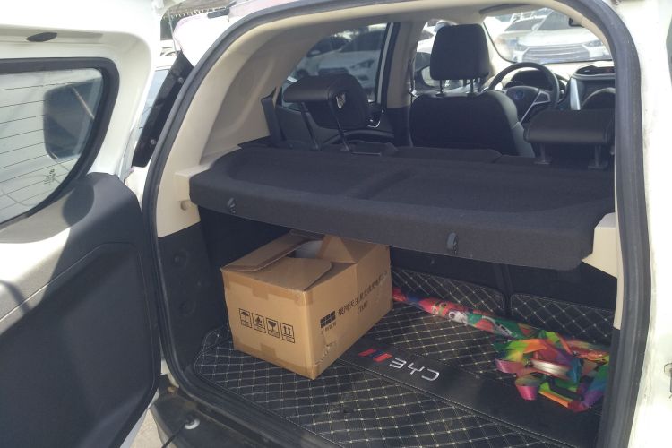 比亚迪 元新能源 2018款 EV360 智联炫酷型局部细节23