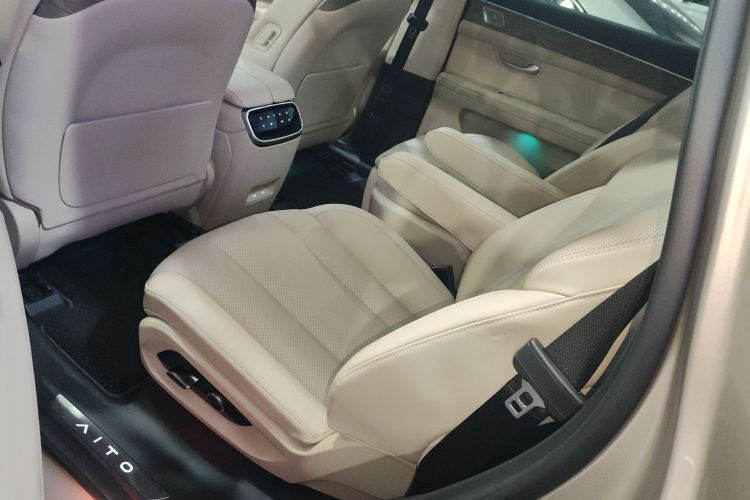 鸿蒙智行 问界M7 2022款 1.5T 后驱舒适版中控内饰7004