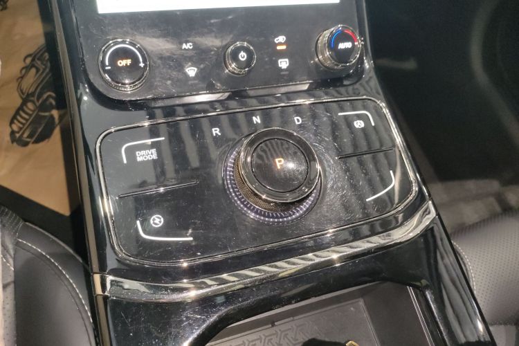 哪吒汽车 2022款 哪吒U-Ⅱ 610 三元锂中控内饰18