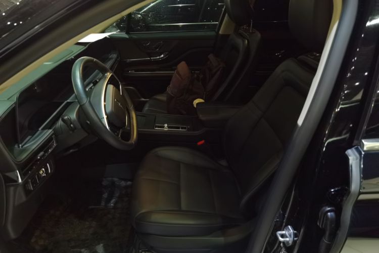 林肯 冒险家 2023款 2.0T 两驱尊享版中控内饰19