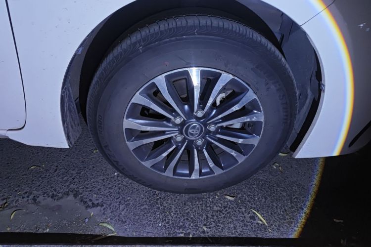 丰田 卡罗拉 2017款 改款 1.2T S-CVT GL车身外观10