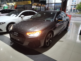 奥迪A4L 2022款 40 TFSI 豪华动感型