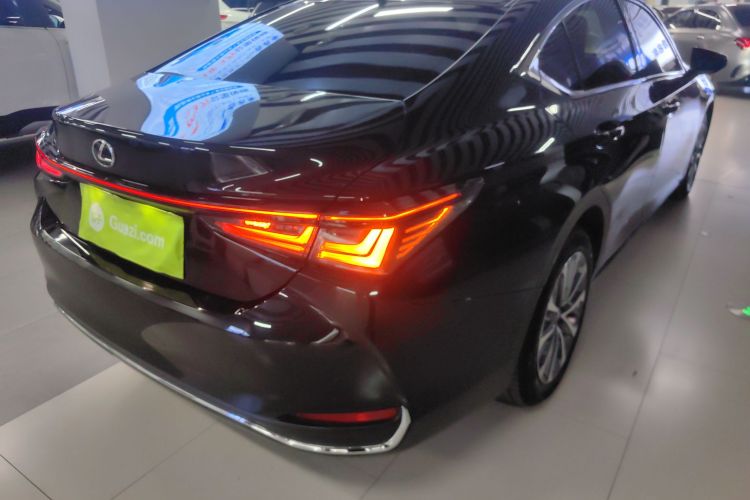雷克萨斯ES 2025款 200 臻享版车身外观6005