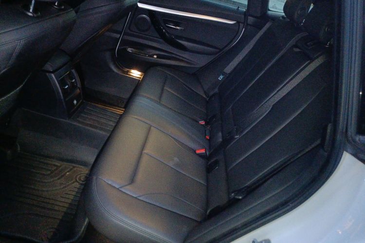 宝马3系GT 2019款 320i M运动套装中控内饰21