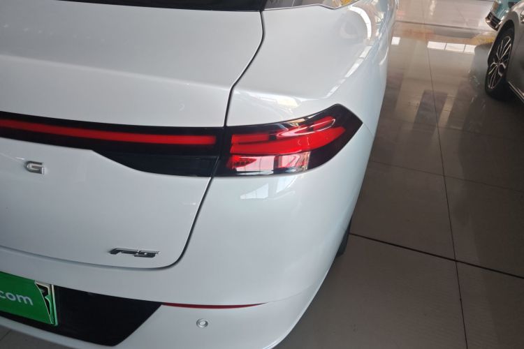 小鹏P5 2024款 500Plus版车身外观6006